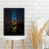 Hamburg Night | Gerahmtes Poster Stadt Fotografie